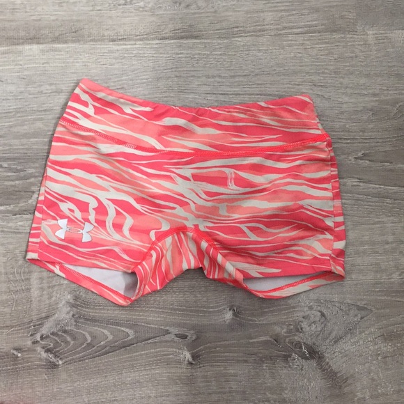 pink under armour shirt and spandex - Picture 5 of 5